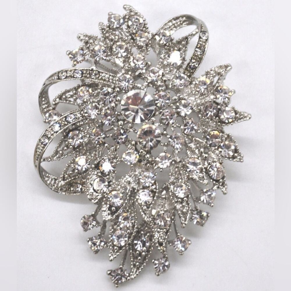 Belagio Women's Bouquet Rhinestone Brooch, Silver